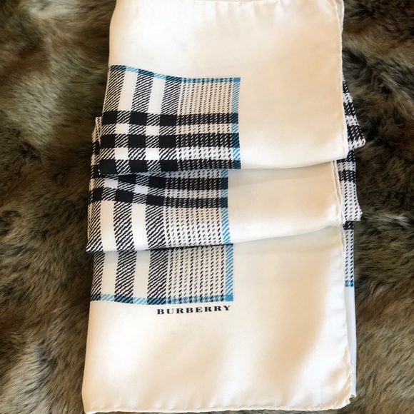 Authentic  Burberry Twill Silk Square Scarf - Picture 2 of 12